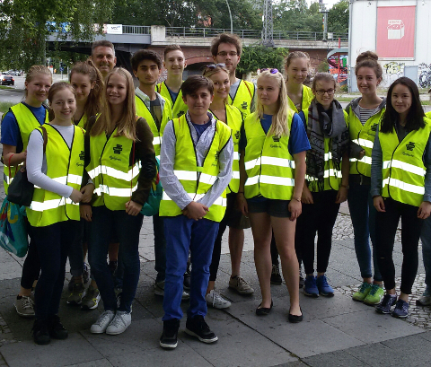 Gruppenfoto der Velothon-Helfer des Herder-Gymnasiums